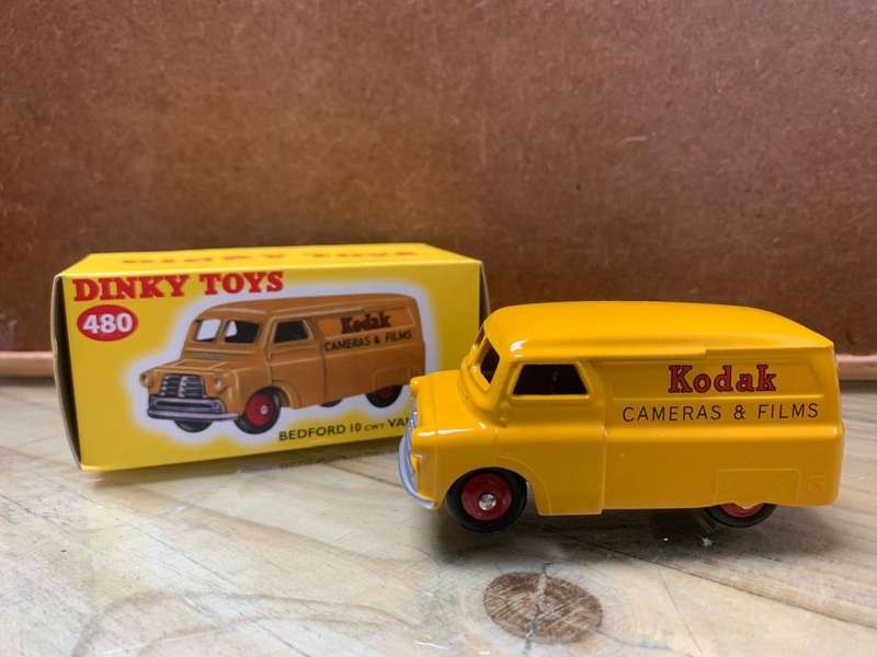 DINKY TOYS Bedford 10 CWT.Van `Kodak`-China