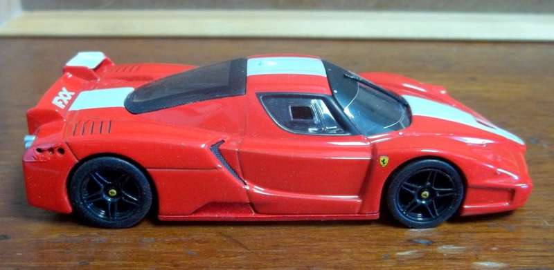 *R1 Auction* FERRARI FXX 1:43