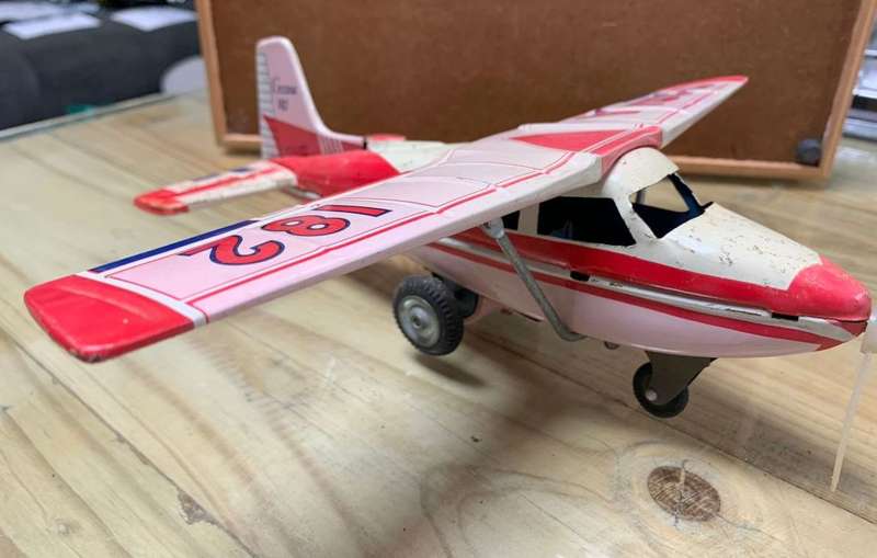 Discount!!! Vintage Friction Cessna 182 friction Airplane Litho Tin Toy, Japan
