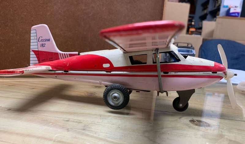 Discount!!! Vintage Friction Cessna 182 friction Airplane Litho Tin Toy, Japan