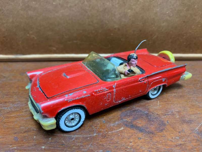 !!!DISCOUNT!!! Vintage 1980 Corgi Vegas Ford Thunderbird Diecast Red Convertible Car