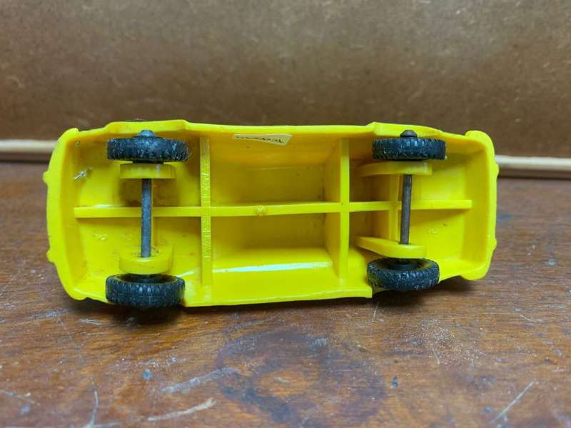 No.32 Yellow Rubber Car-Stravanger Norway
