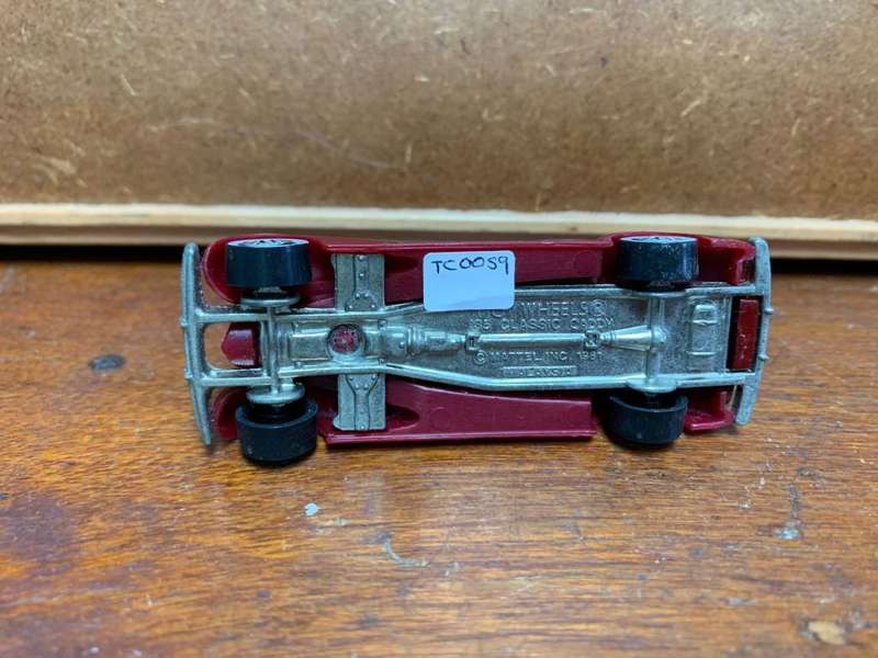 *R1 Auction* Vintage 1981 Hot Wheels 1935 Classic Caddy Maroon Die Cast Metal Automobile Car