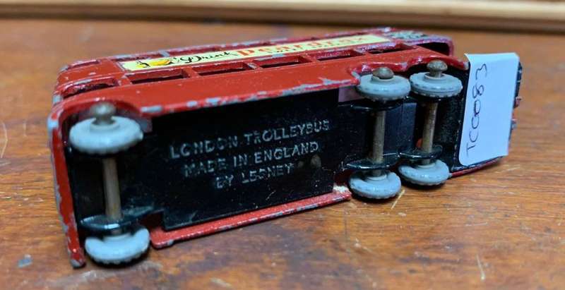 VINTAGE LESNEY MATCHBOX No.56 LONDON TROLLEY BUS MADE IN ENGLAND