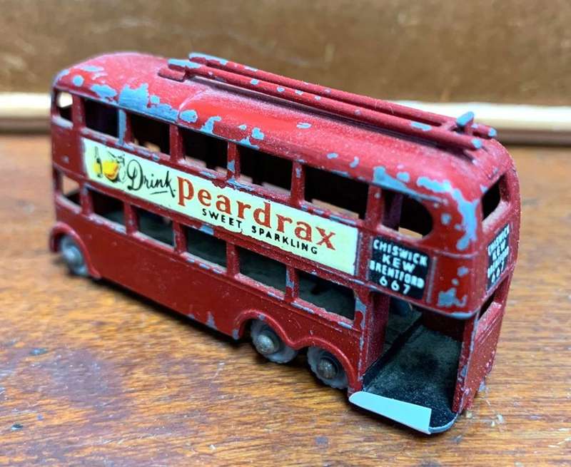 VINTAGE LESNEY MATCHBOX No.56 LONDON TROLLEY BUS MADE IN ENGLAND