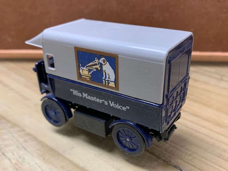 *R1 Auction* Matchbox 1919 walker `the Mastersvoice`
