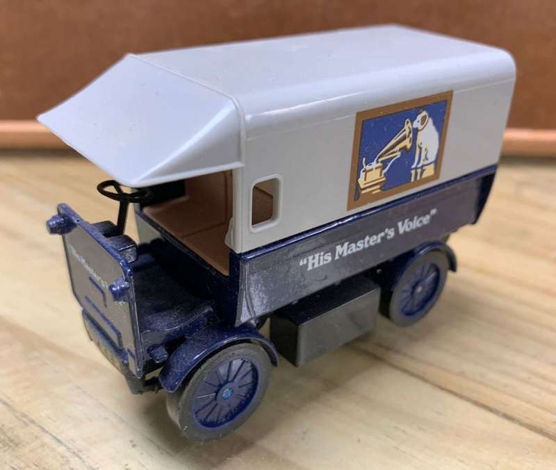 *R1 Auction* Matchbox 1919 walker `the Mastersvoice`