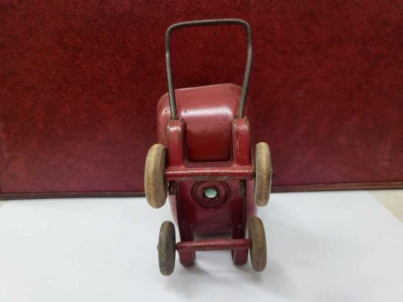 Vintage 1930 s Toy Red/Green Wyandotte Metal Baby Carriage/Stroller