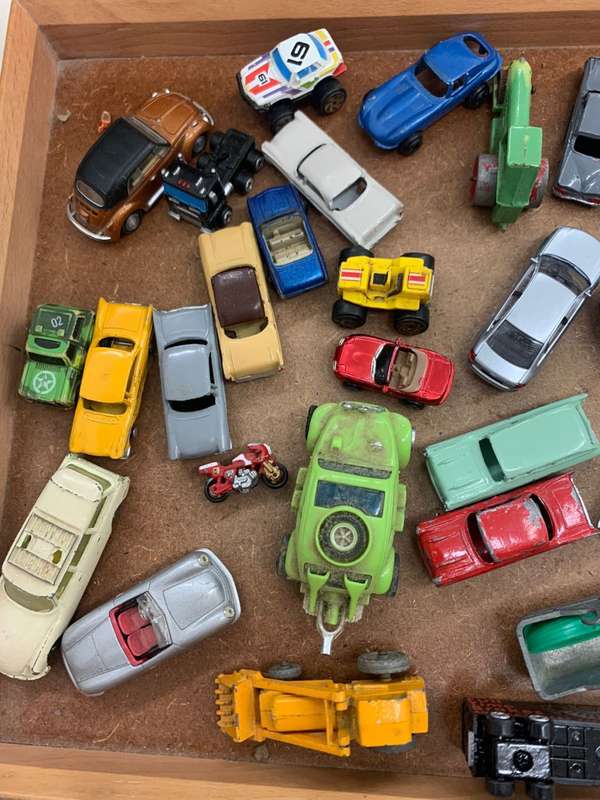 *R1 Auction* Assorted Toy Cars Batch1
