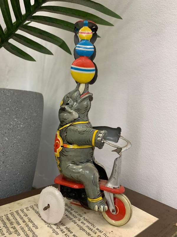 Vintage Wind Up Elephant Toy-US Zone Germany