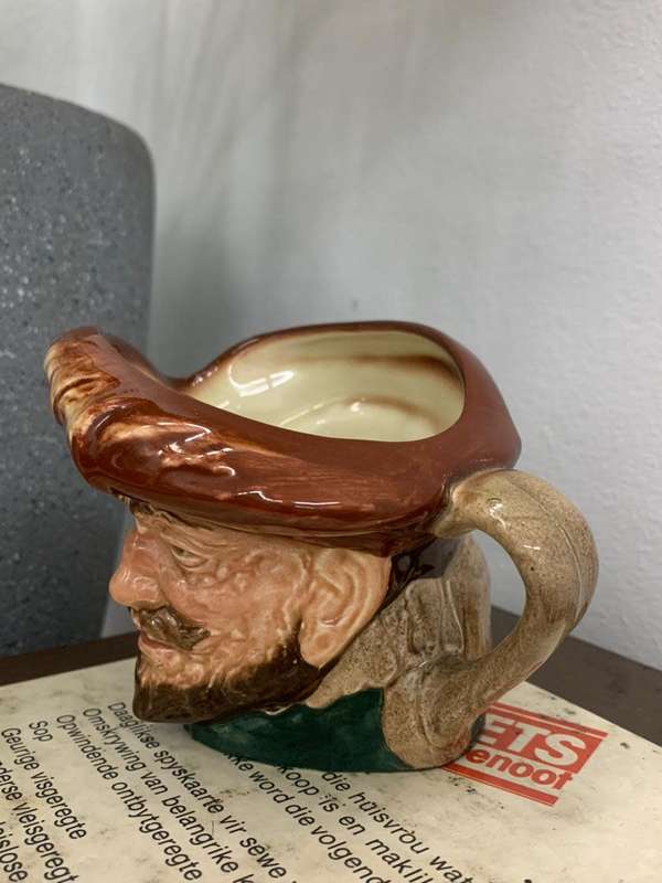 Royal Doulton Toby `Drake` Cup