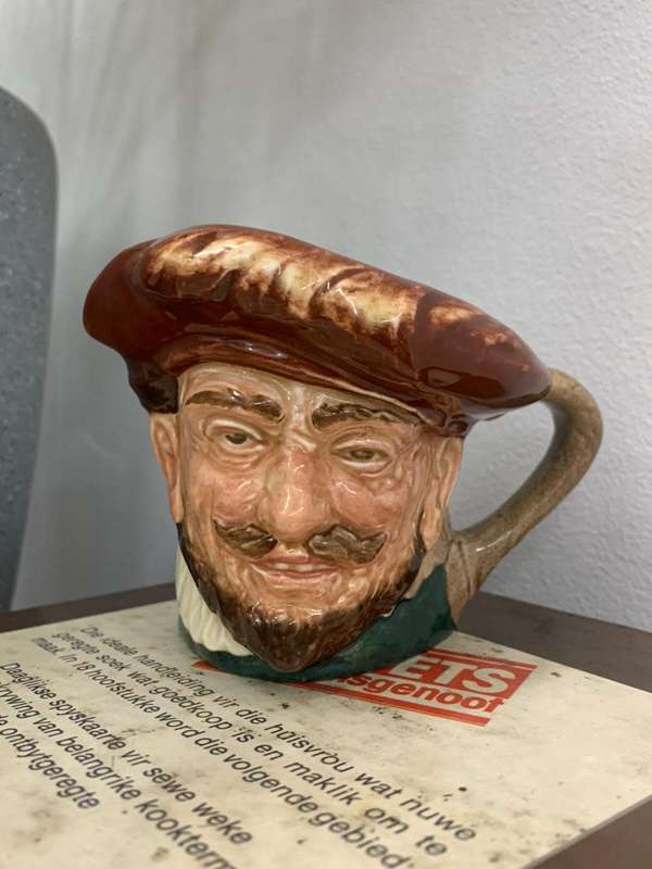 Royal Doulton Toby `Drake` Cup