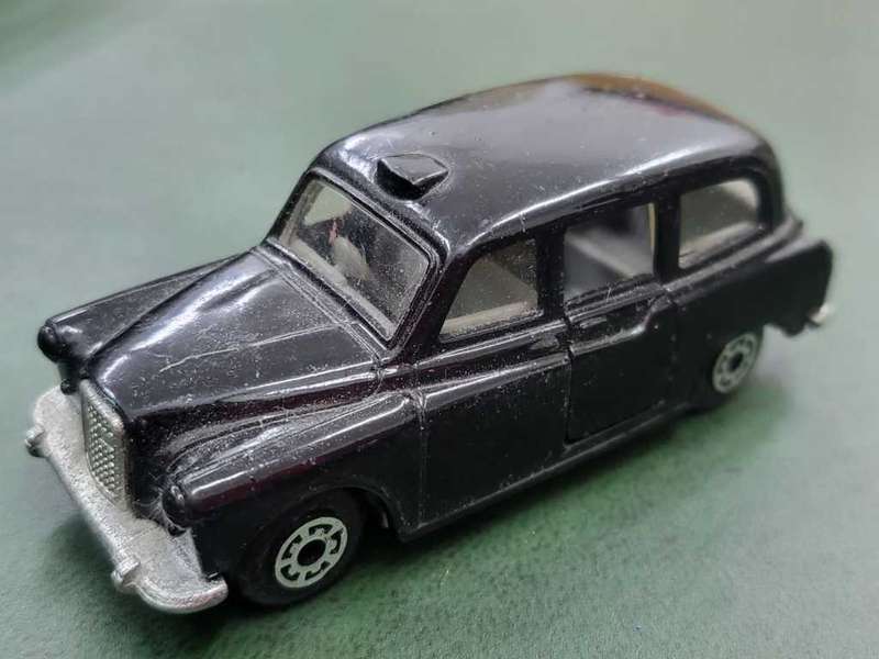 *R1 Auction* 1986 Matchbox Toy Car Taxi FX4R Black 1:60 Scale