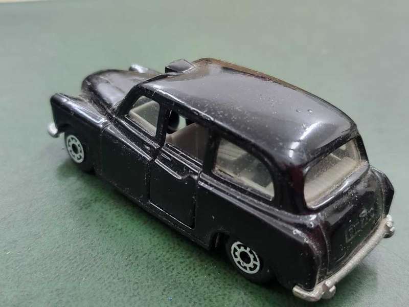 *R1 Auction* 1986 Matchbox Toy Car Taxi FX4R Black 1:60 Scale