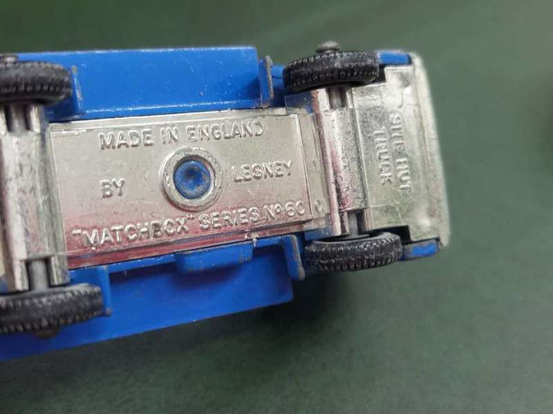 *R1 Auction* Matchbox Lesney No 60 Blue Site Hut Truck & no 4 Sand And Gravel Supplies Truck