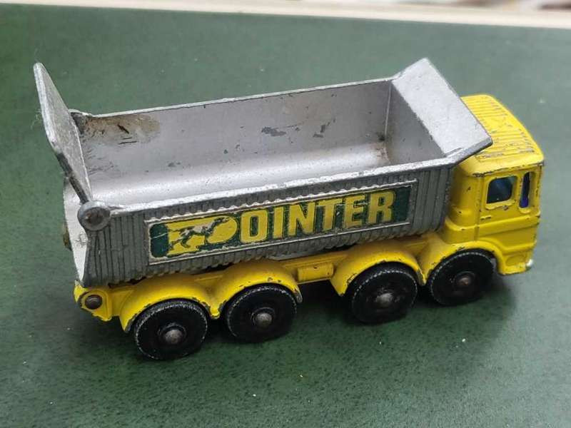 *R1 Auction* Lesney Matchbox  no 51 8-Wheel Tipper (1969) & no 25 G.M.C Tipper Truck