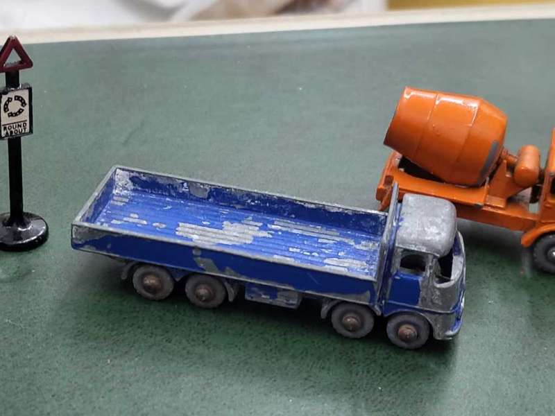 *R1 Auction* Lesney ERF no 26 Cement Truck, no 35 Horse Box & no 20 68G Truck