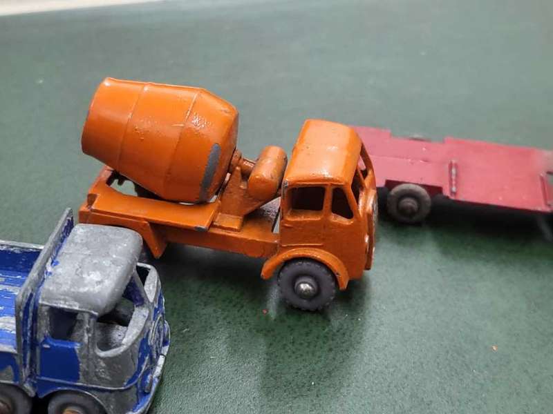*R1 Auction* Lesney ERF no 26 Cement Truck, no 35 Horse Box & no 20 68G Truck