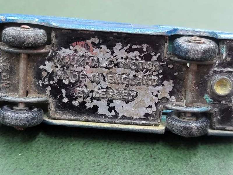 *R1 Auction* Lesney no45 Vauxhall Victor Sedan