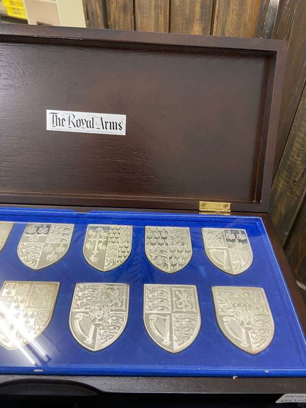 The Royal Arms Silver Jubilee