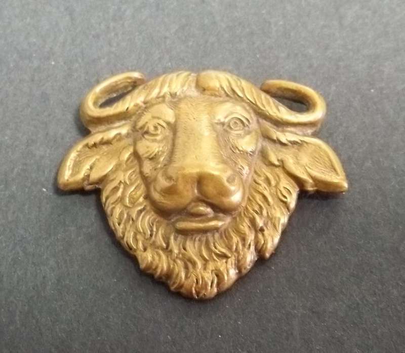 **R1 Auction** SA Kaffrarian Rifles Badge