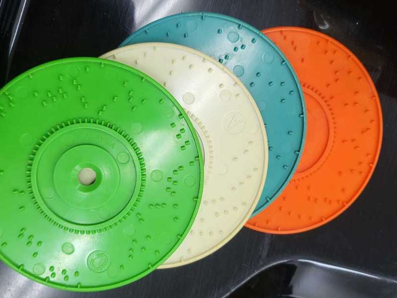 Vintage TOMY Bring Along A Song Record Player & 4 Records Wind Up Toy-Plays Fairly