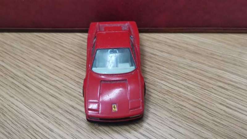 *R1 Auction* Burago Red Ferrari Testarossa 1/43 Die-Cast Toy Car-Italy