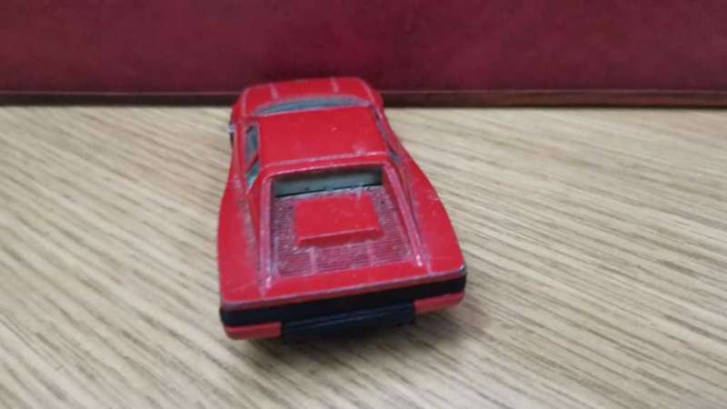 *R1 Auction* Burago Red Ferrari Testarossa 1/43 Die-Cast Toy Car-Italy