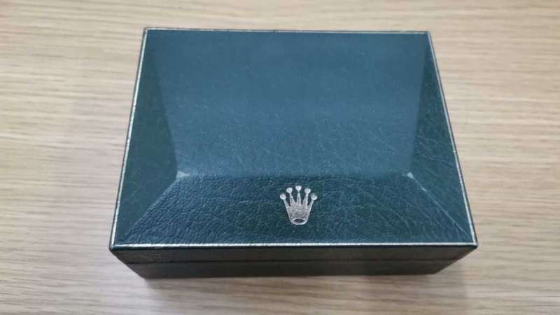 **R1 Auction** Rolex Watch Box