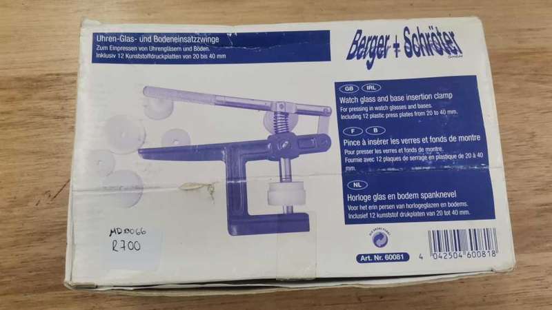 Berger+Schroter: Watch Glass and Base Insertion Clamp
