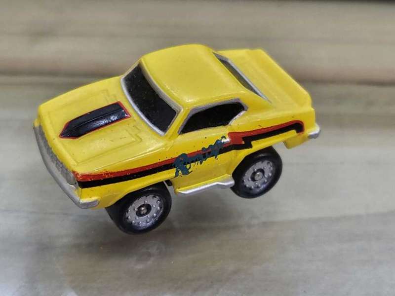 Galoob: Mini 1969 chevrolet in yellow