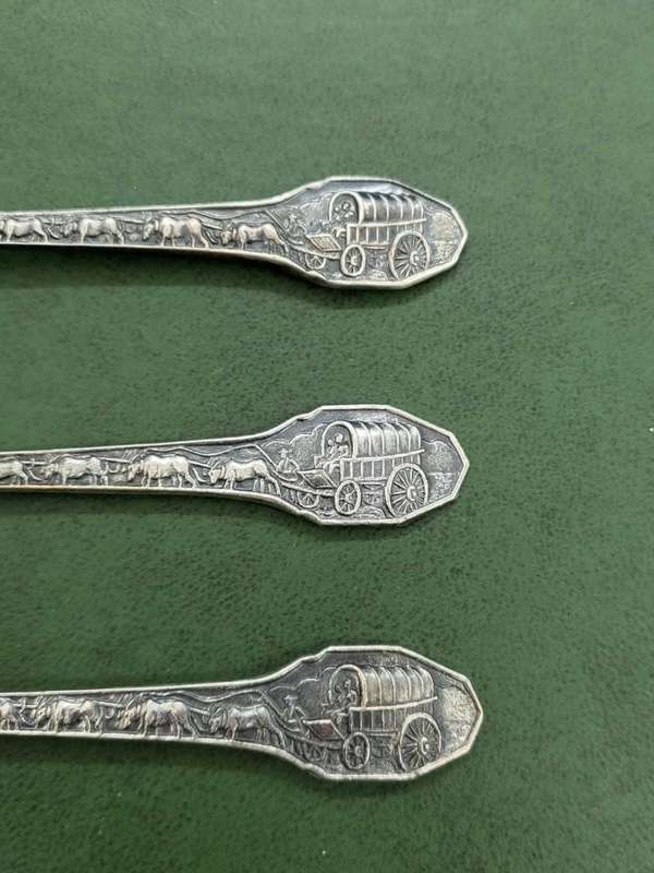 *R1 Auction* Set of three 1938 Groot Trek Centenary spoons - Silver Plated