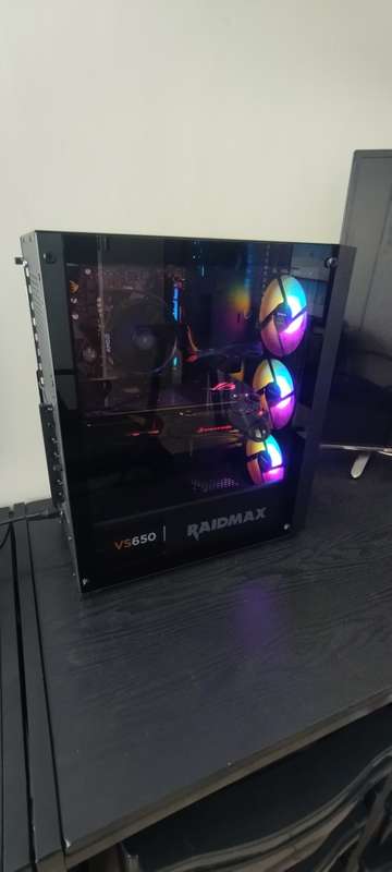 Awesome Gaming PC (Ryzen3400G, 16 GB DDR4, AMD Vega64 8GB) For Sale