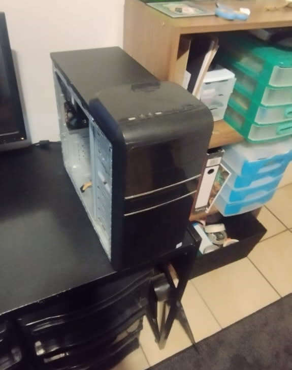 Partially Faulty Office PC (Core i5 2400, 4gb ddr3 1333, Gigabyte 300W Gaming PSU, Office Case)