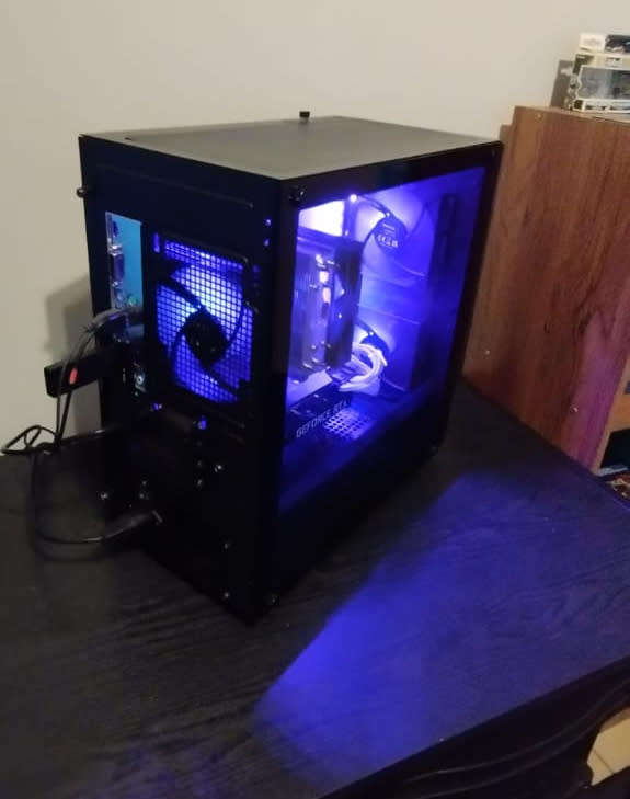 Ryzen 7 3700X, MSI 3070 8GB, 16GB DDR4 3200, 512 NVME SSD, 2TB HDD, +Extras