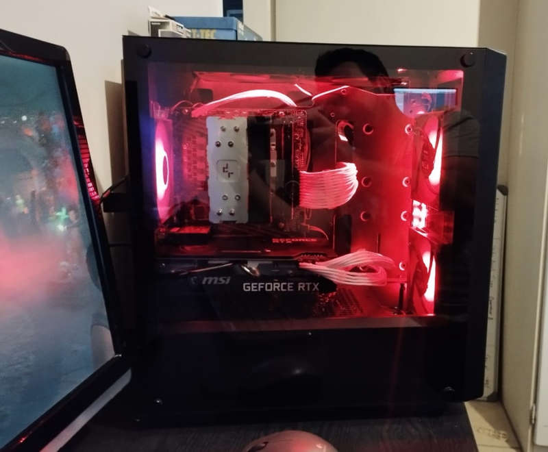 Ryzen 7 3700X, MSI 3070 8GB, 16GB DDR4 3200, 512 NVME SSD, 2TB HDD, +Extras