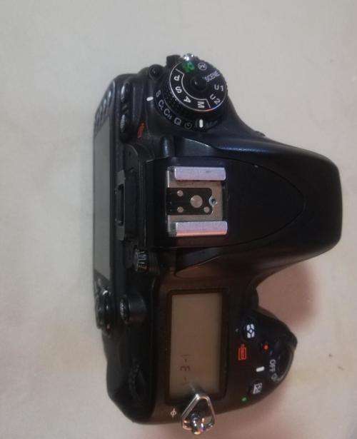 D600