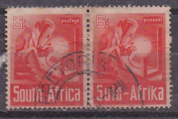 Union of SA 1941-42 large war effort issue 6d pair FU