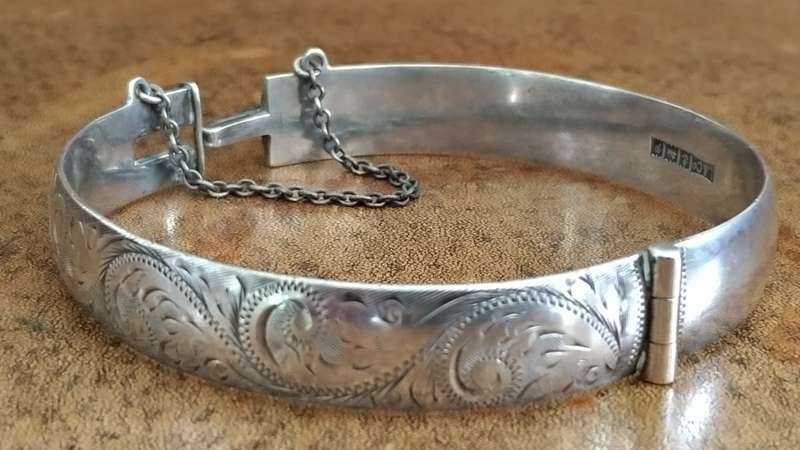 Vintage Sterling Silver Bangle Bracelet