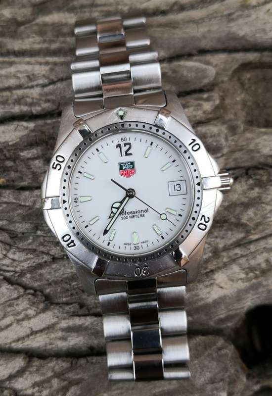 Tag Heuer 2000 Series Professional Quartz 38mm