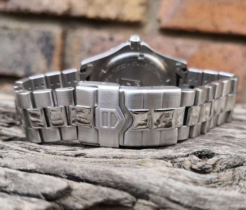 Tag Heuer 2000 Series Professional Quartz 38mm