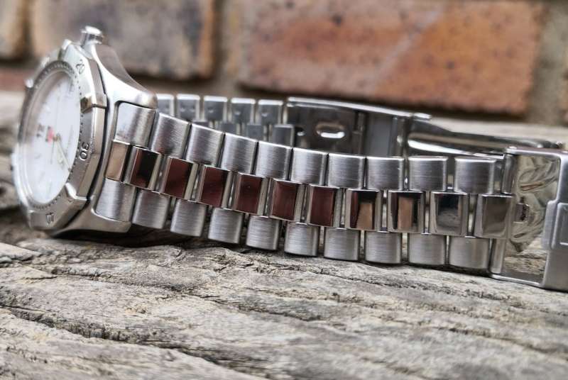 Tag Heuer 2000 Series Professional Quartz 38mm