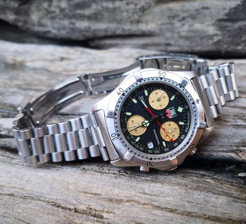 **R1 No Reserve**Tag Heuer 2000 Series Professional Chronograph Quartz 38mm