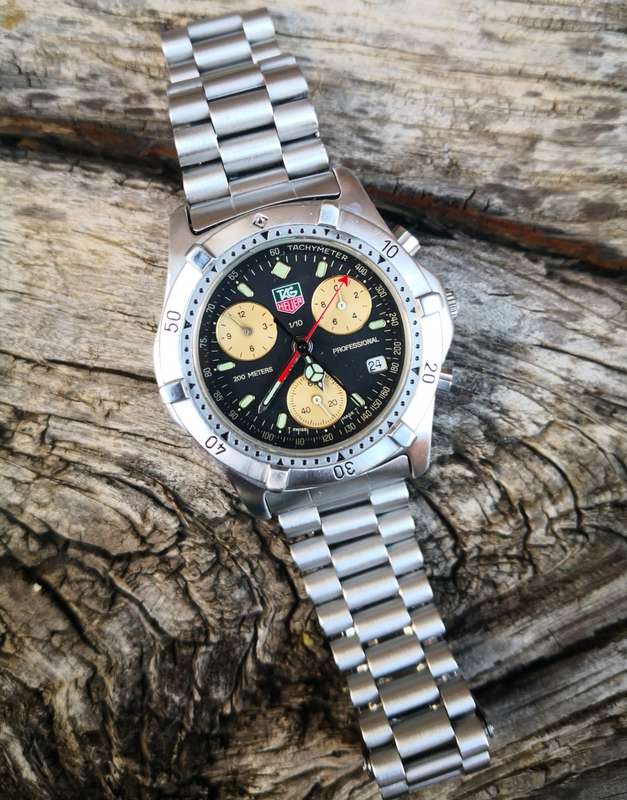 **R1 No Reserve**Tag Heuer 2000 Series Professional Chronograph Quartz 38mm