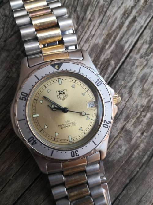 TAG Heuer 2000 series Professional 36mm Quartz