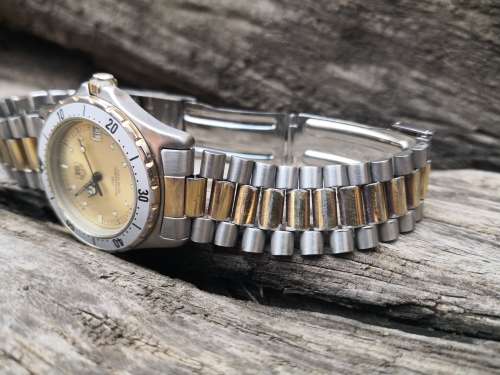 TAG Heuer 2000 series Professional 36mm Quartz
