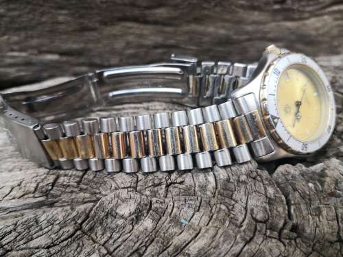 TAG Heuer 2000 series Professional 36mm Quartz