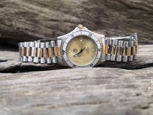 TAG Heuer 2000 series Professional 36mm Quartz