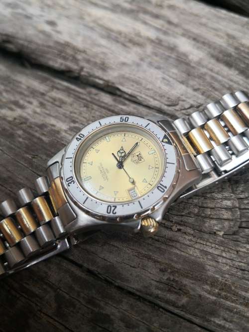 TAG Heuer 2000 series Professional 36mm Quartz
