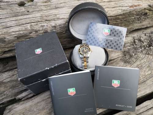 TAG Heuer Ladies 2000 Series Professional Quartz 30mm Complete box and paperwork